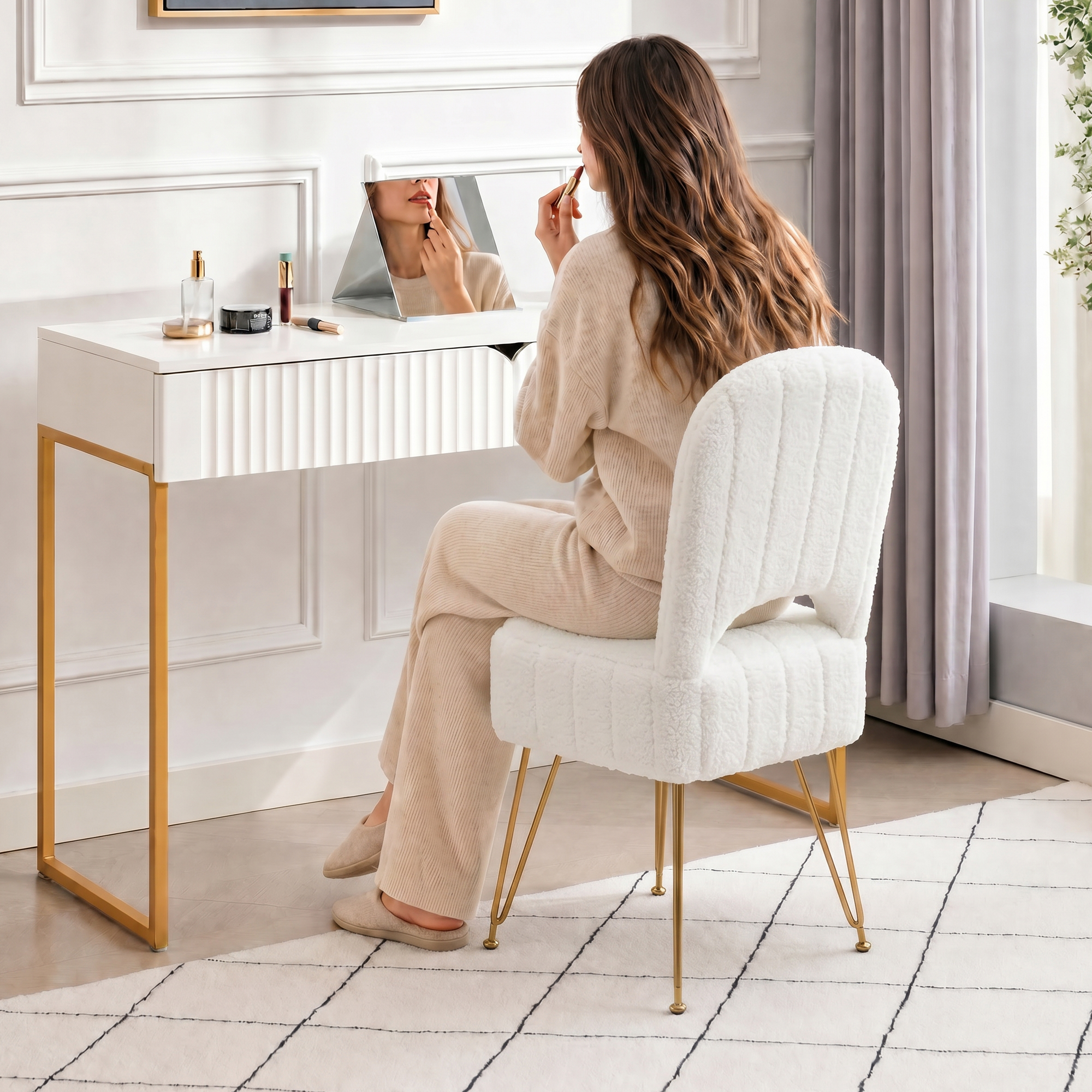 Garvee Sgabello da Trucco Bianco con Schienale Regolabile e Vano Portaoggetti, Rivestimento Bouclé Morbido e Gambe Dorate - dettaglio 1